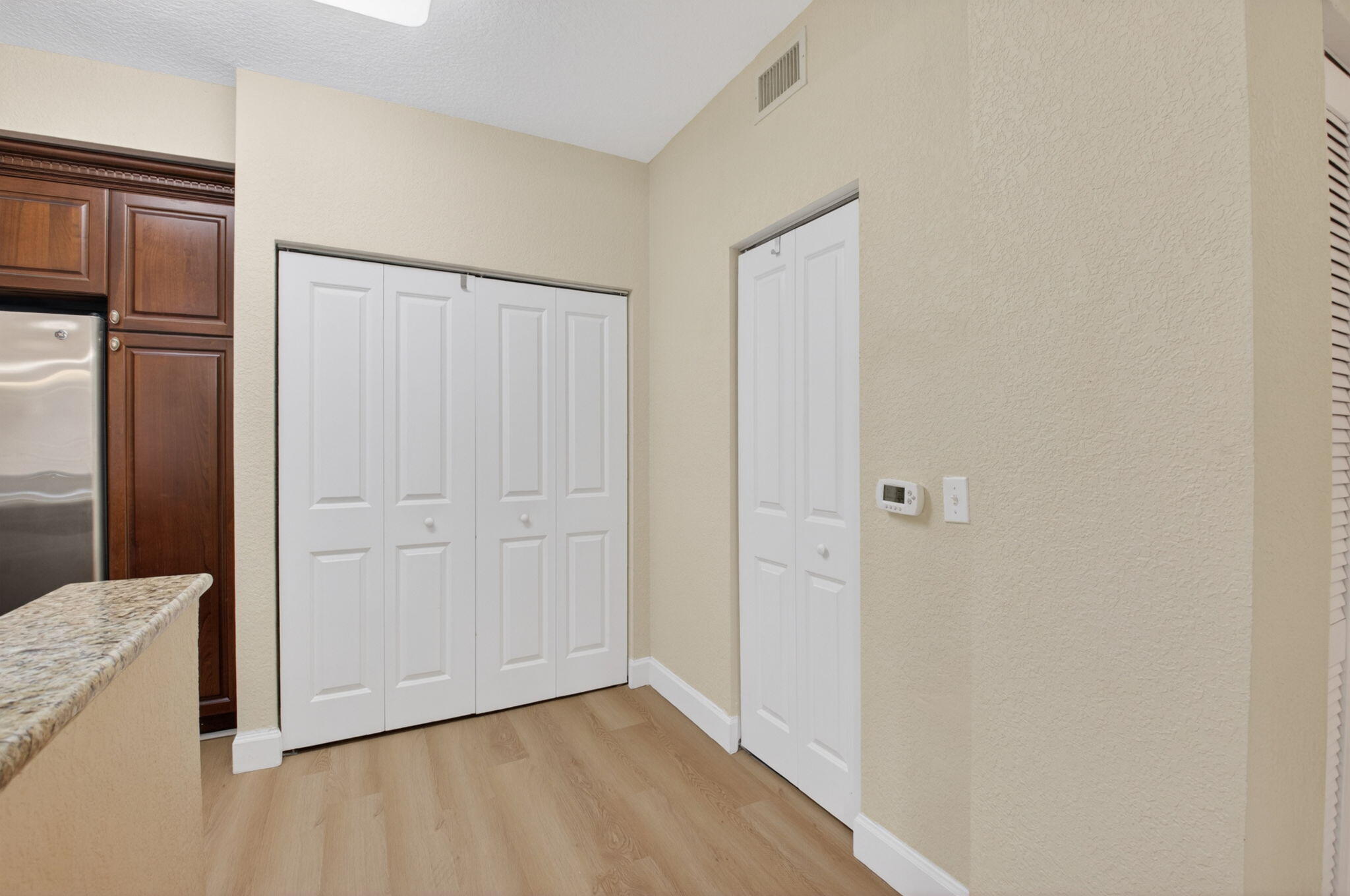VIZCAYA LAKES CONDO - Residential
