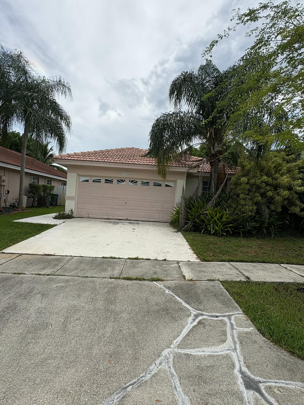 Photo of 17664 SW 6TH Street, Pembroke Pines, FL 33029 (MLS # B26078584)