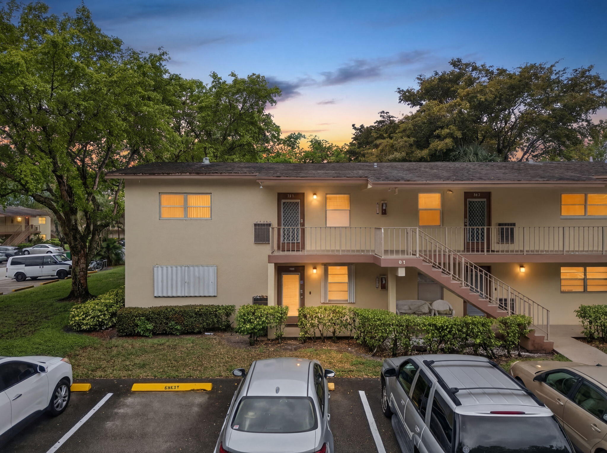 ORIOLE GARDENS THREE 81 CONDO - Residential