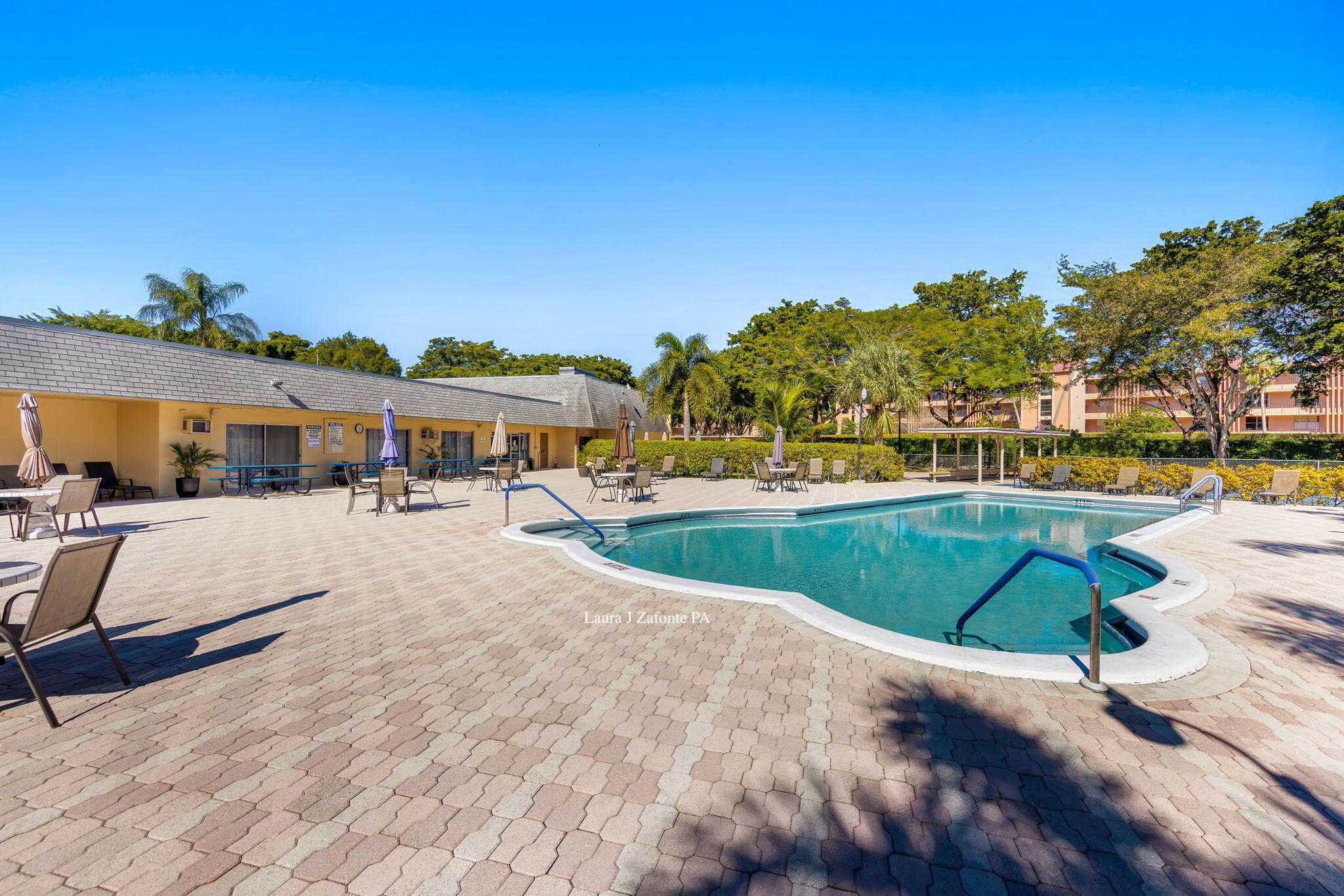 ORIOLE GARDENS THREE 81 CONDO - Residential