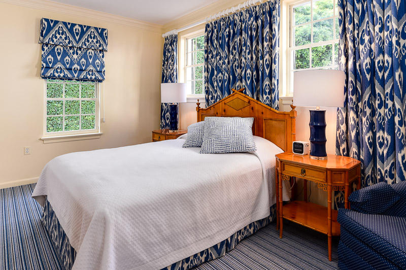 EL BRAVO PARK - Residential