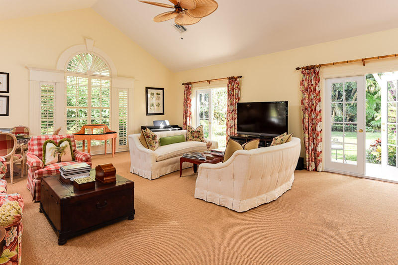 EL BRAVO PARK - Residential