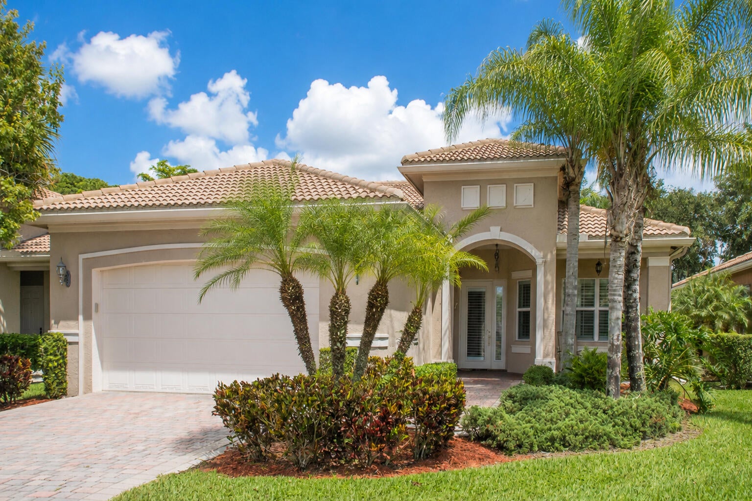 Properties | Stephanie Kaufman 8703 Carmel Mountain Way