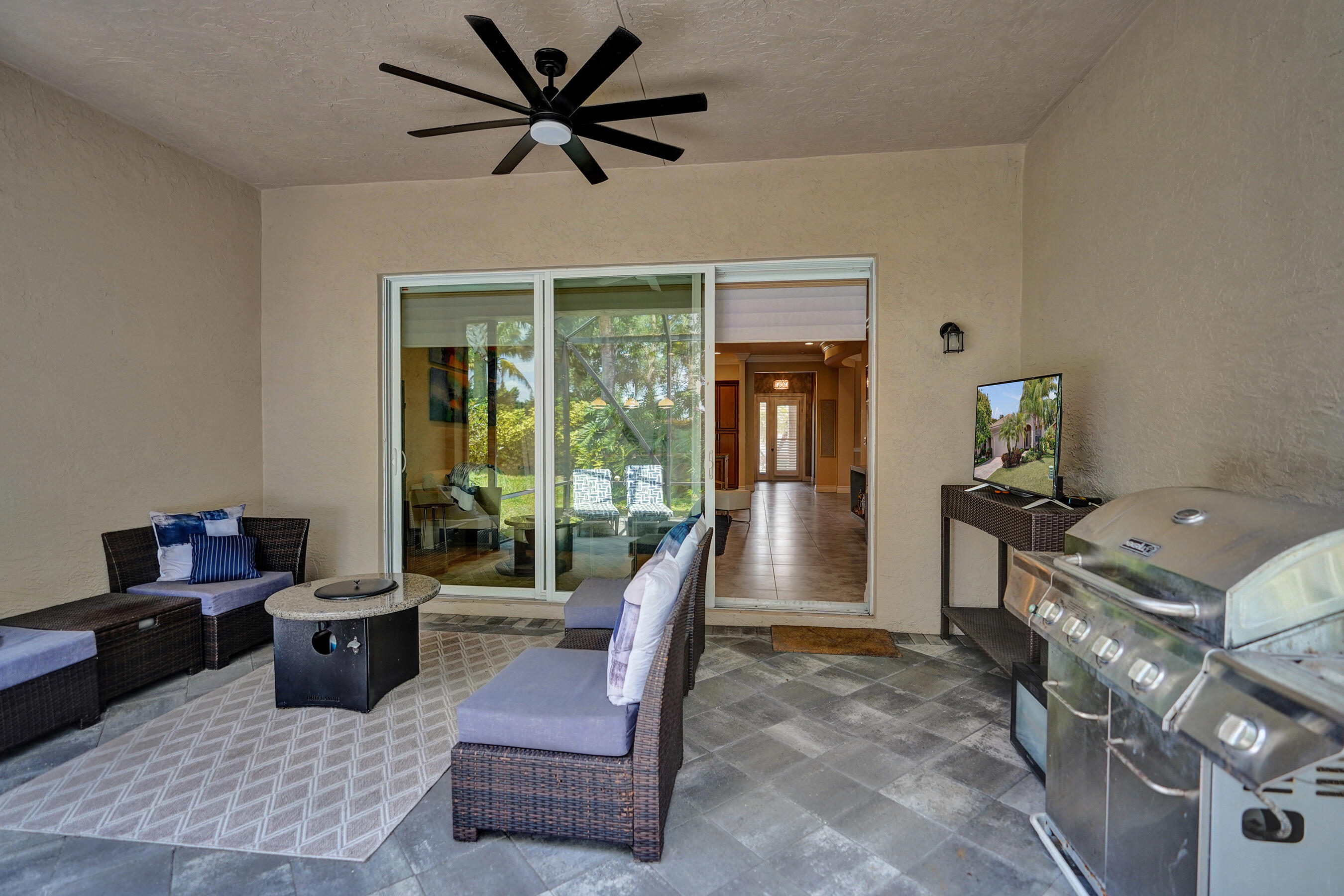 VALENCIA COVE - Residential