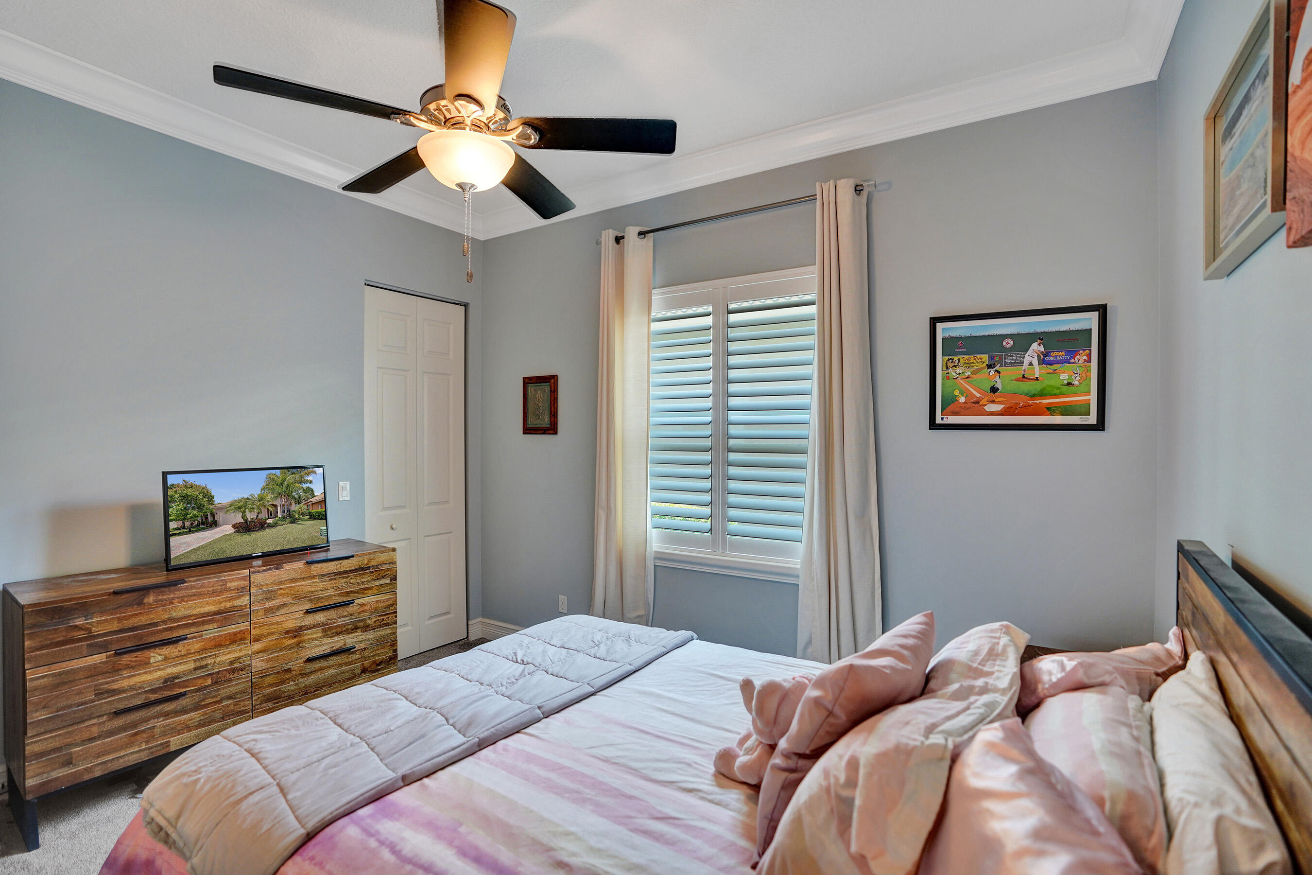 VALENCIA COVE - Residential