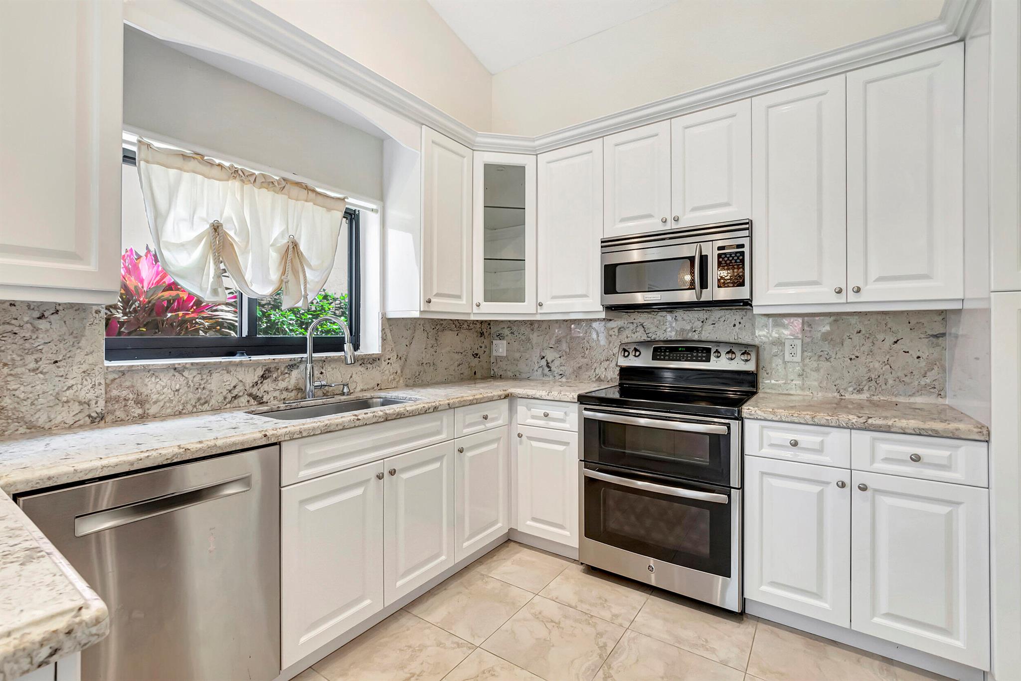 7755 Villa Nova Drive