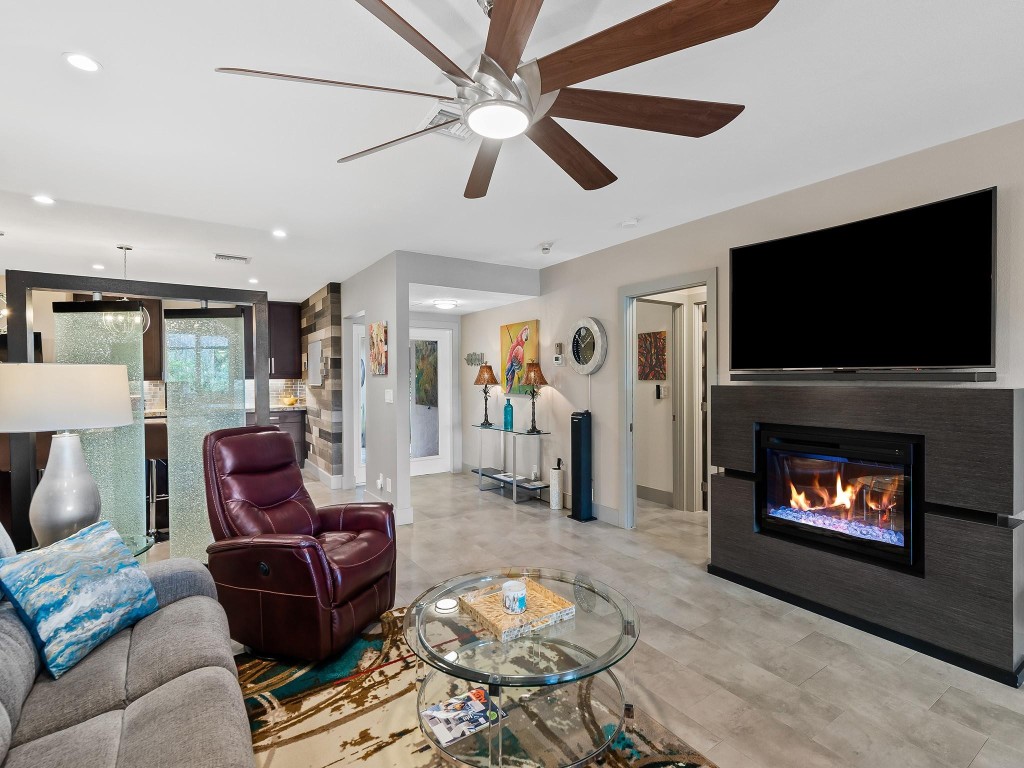 PALM AIRE COUNTRY CLUB - Residential