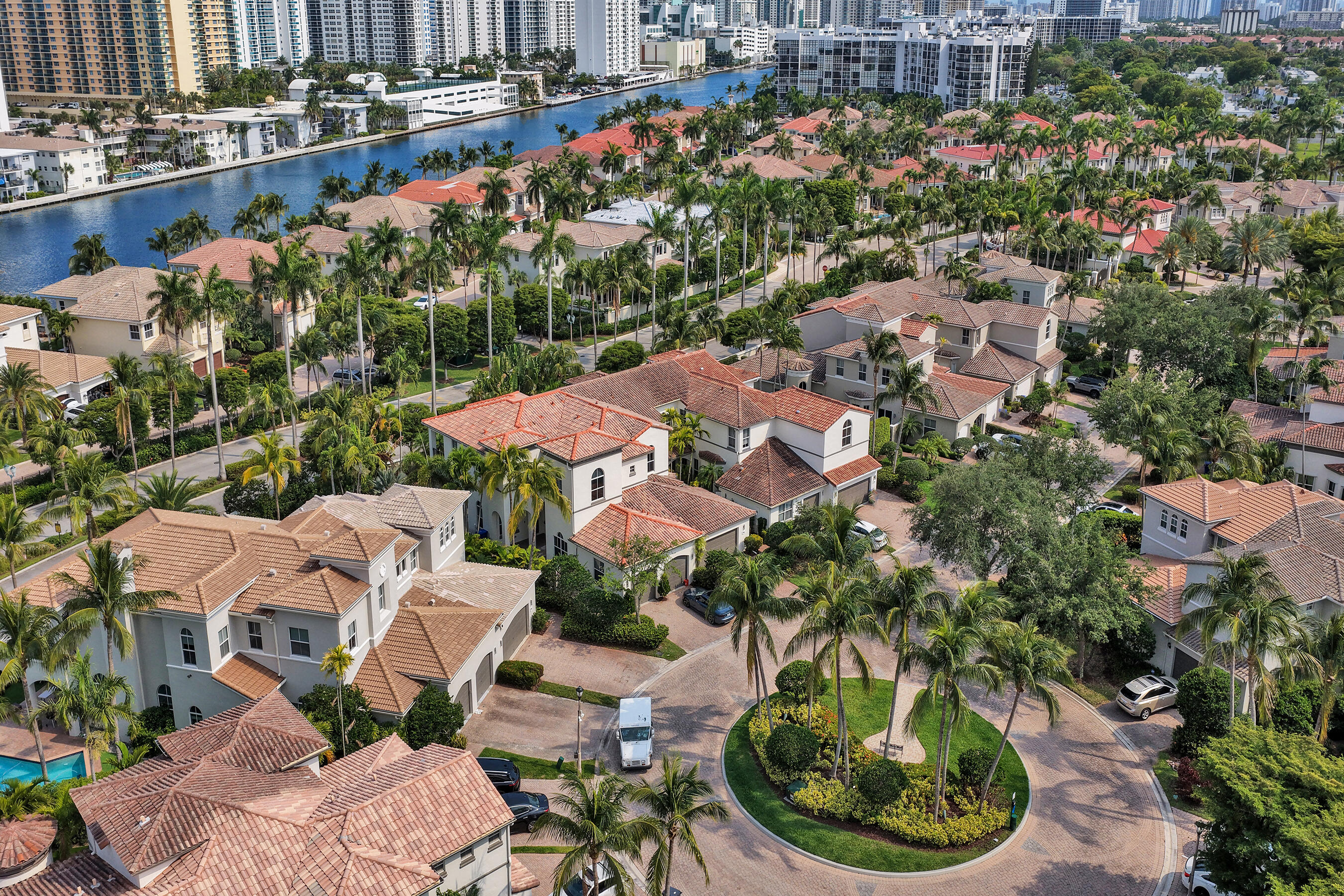 THREE ISLANDS 3RD SECTION - Residential