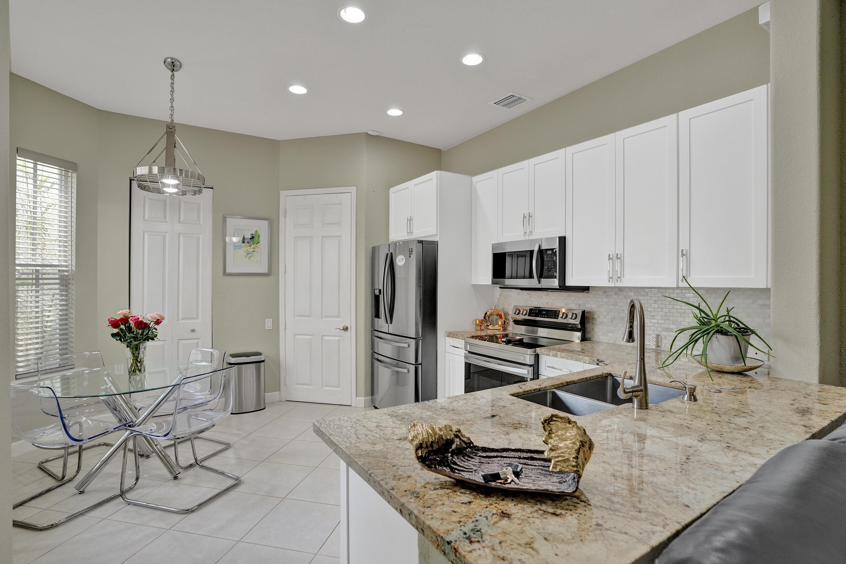 THREE ISLANDS 3RD SECTION - Residential