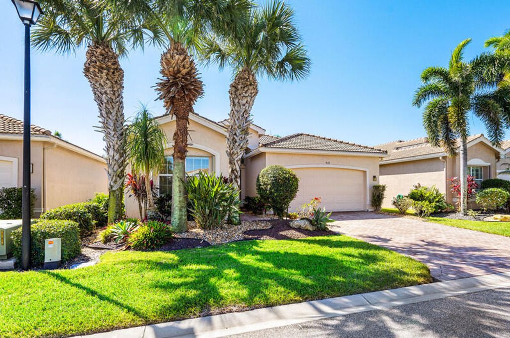 Photo of 9612 Hunterston Drive, Boynton Beach, FL 33473 (MLS # R11069672)