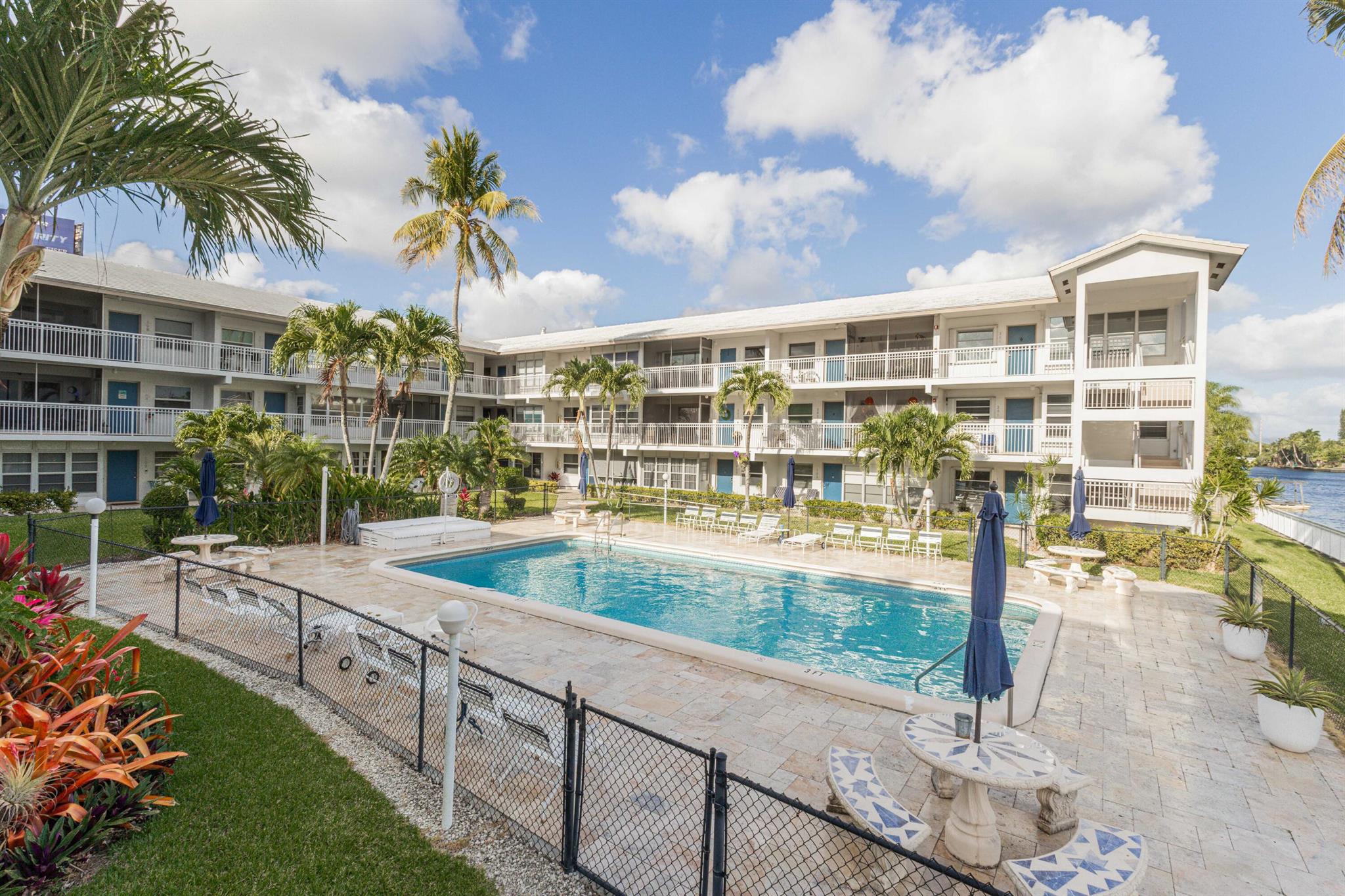 1152 NW 30th Court 212
