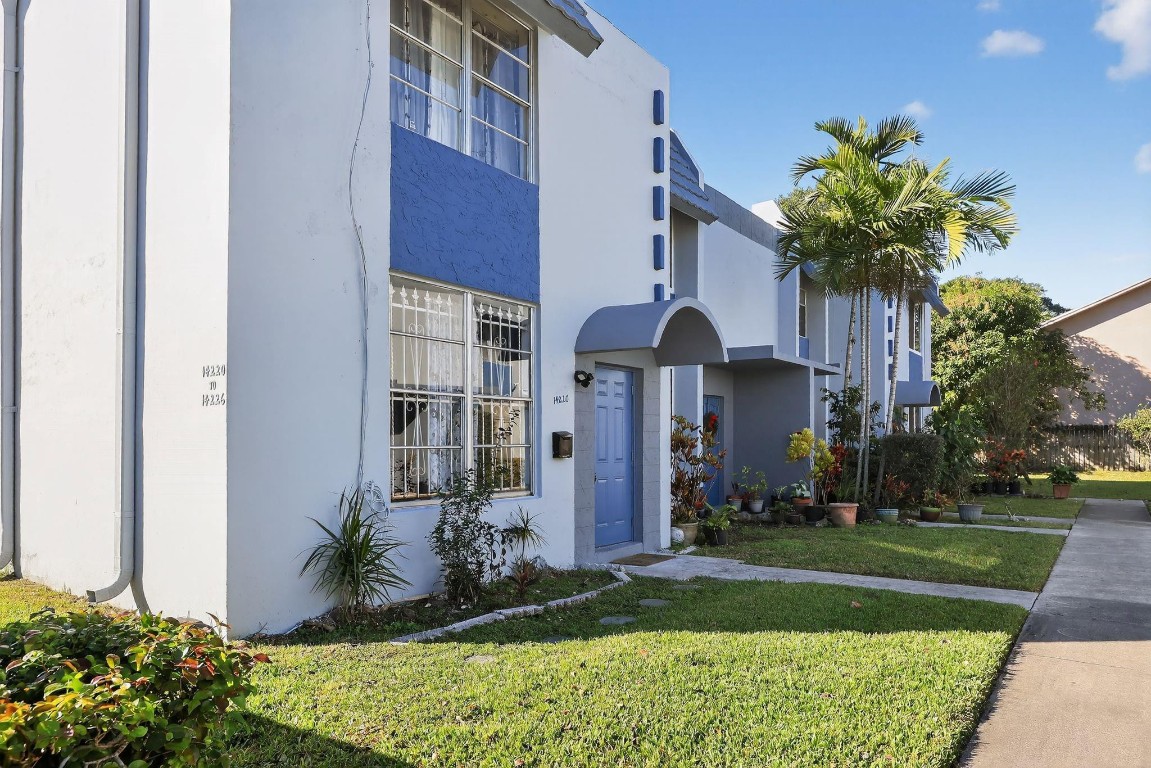 THE ARBOUR TOWNHOUSE - Residential