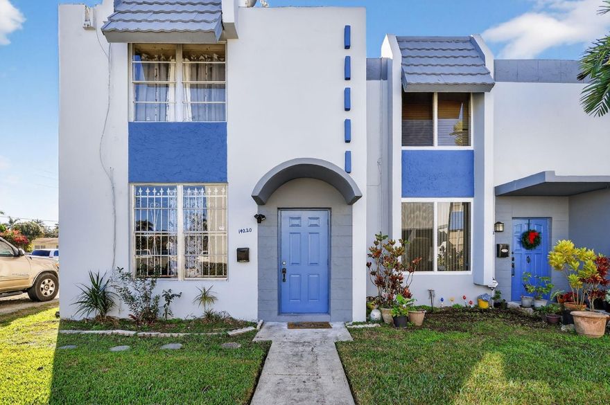 Spacious 2 bed / 2 bath townhouse offering approx. 1,200 sq ft with a solid layout and tons of potential. Property needs updating, making it a great opportunity to renovate and add value. Functional floor plan with good room sizes and natural light throughout. Located in a desirable Miami area close to shopping, dining, major roads, and everyday conveniences. Ideal for end buyers or investors looking for a value-add property in a strong location.