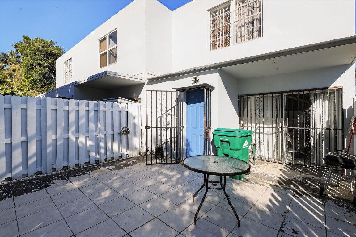 THE ARBOUR TOWNHOUSE - Residential