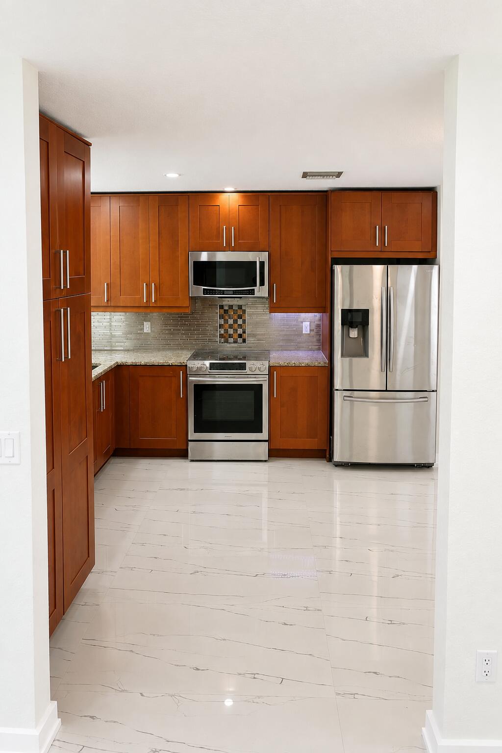 300 NW 17TH Avenue