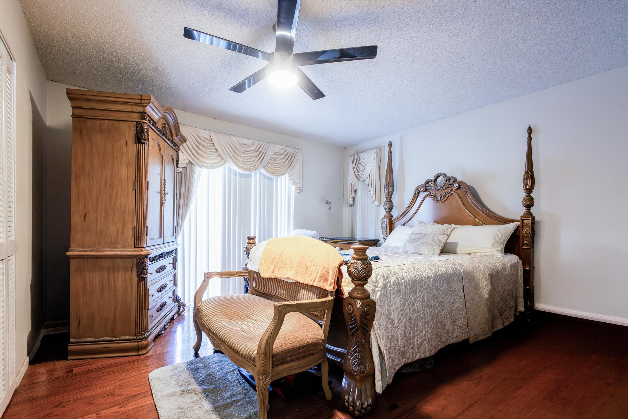 DELRAY SHORES FIRST ADD - Residential