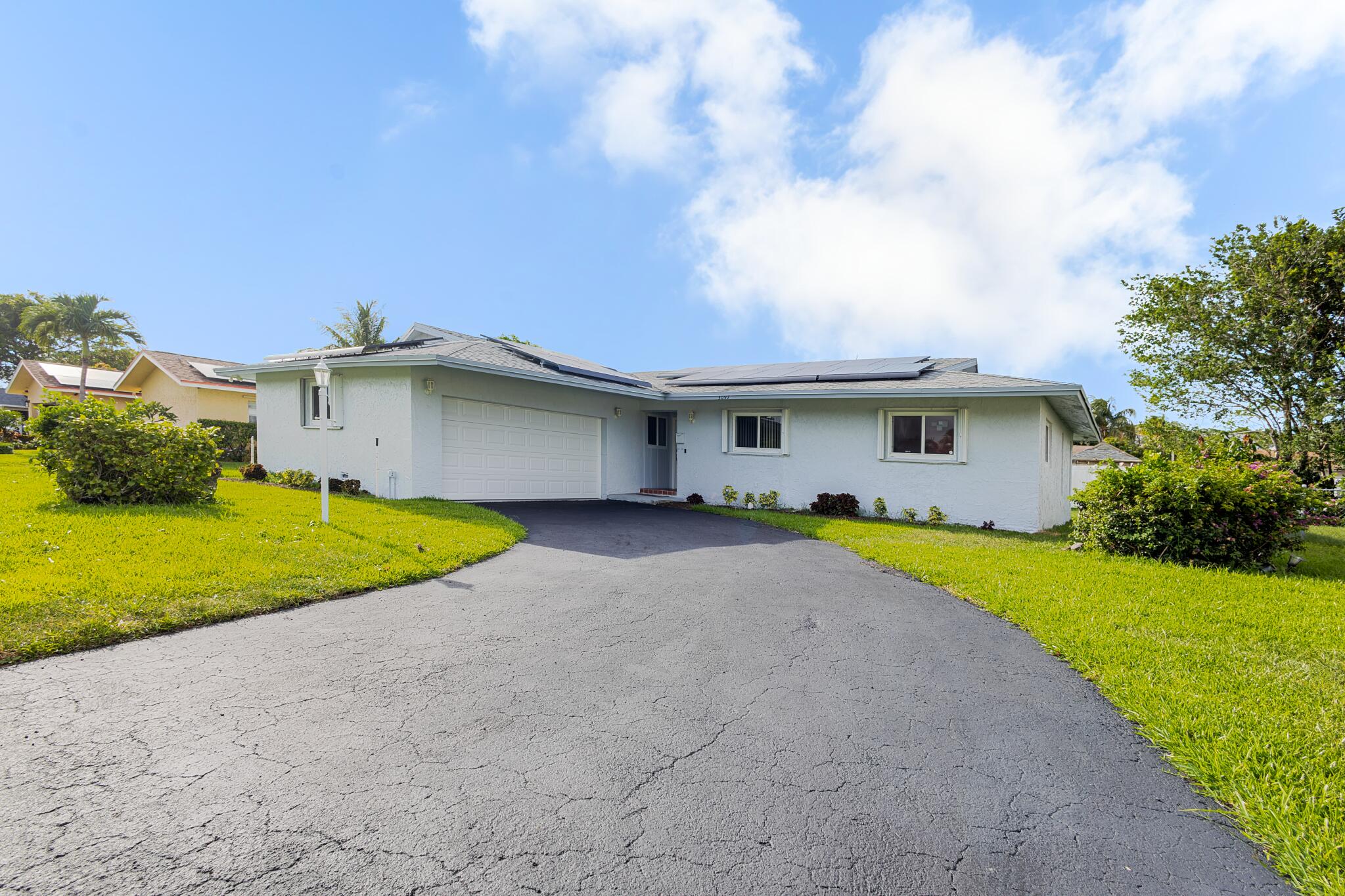 3097 Dolphin Drive