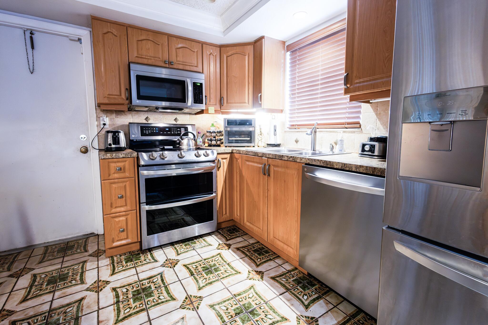 DELRAY SHORES FIRST ADD - Residential