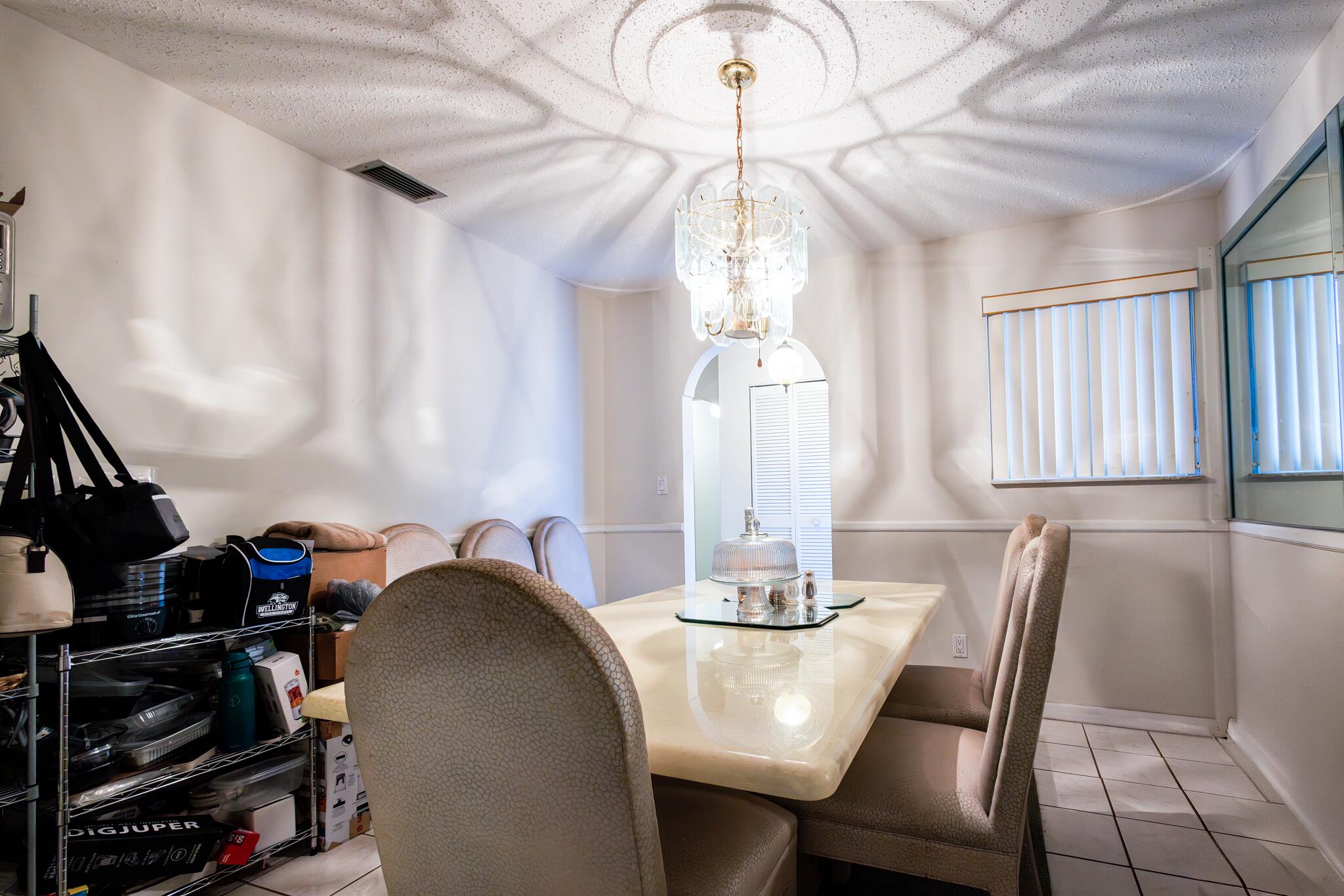 DELRAY SHORES FIRST ADD - Residential