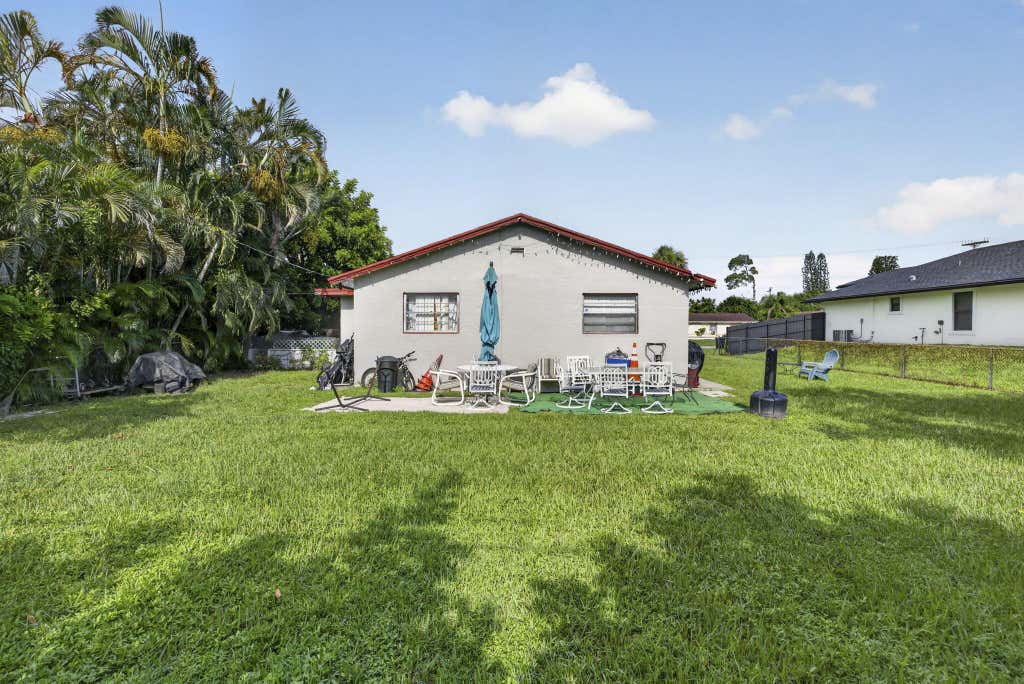 Photo of 1602 Meridian Road, West Palm Beach, FL 33417 (MLS # B26023574)