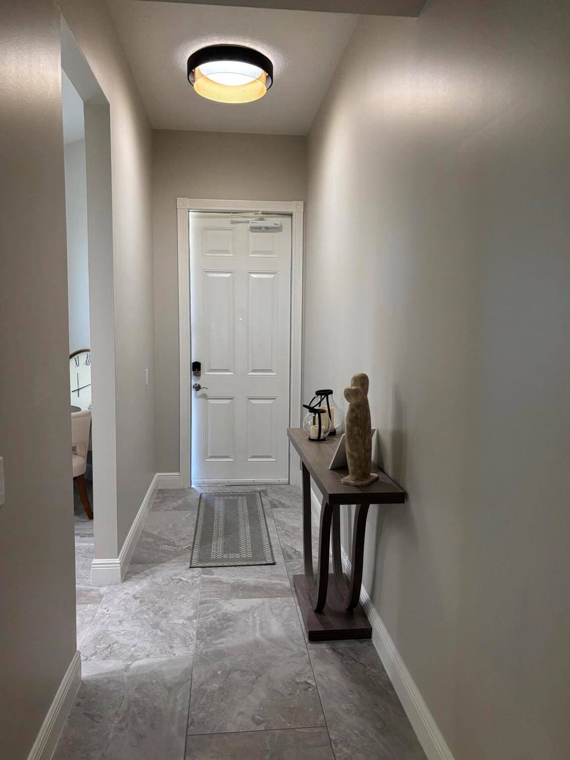 Just Listed!!  For Seasonal Rent!!$5000!!3 MONTH MINIMUM!!Completely upgraded Harbour Isle Condo. You must see it!!New Everything.Great location.Fla room faces west overlooking the Causeway Cove Marina, Downtown Fort Pierce and the magnificent sunsets.