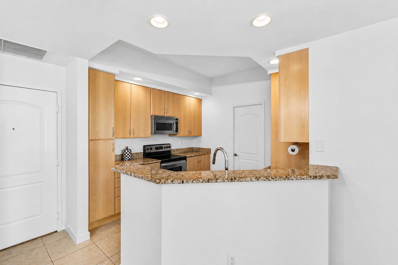 801 S Olive Avenue 1119