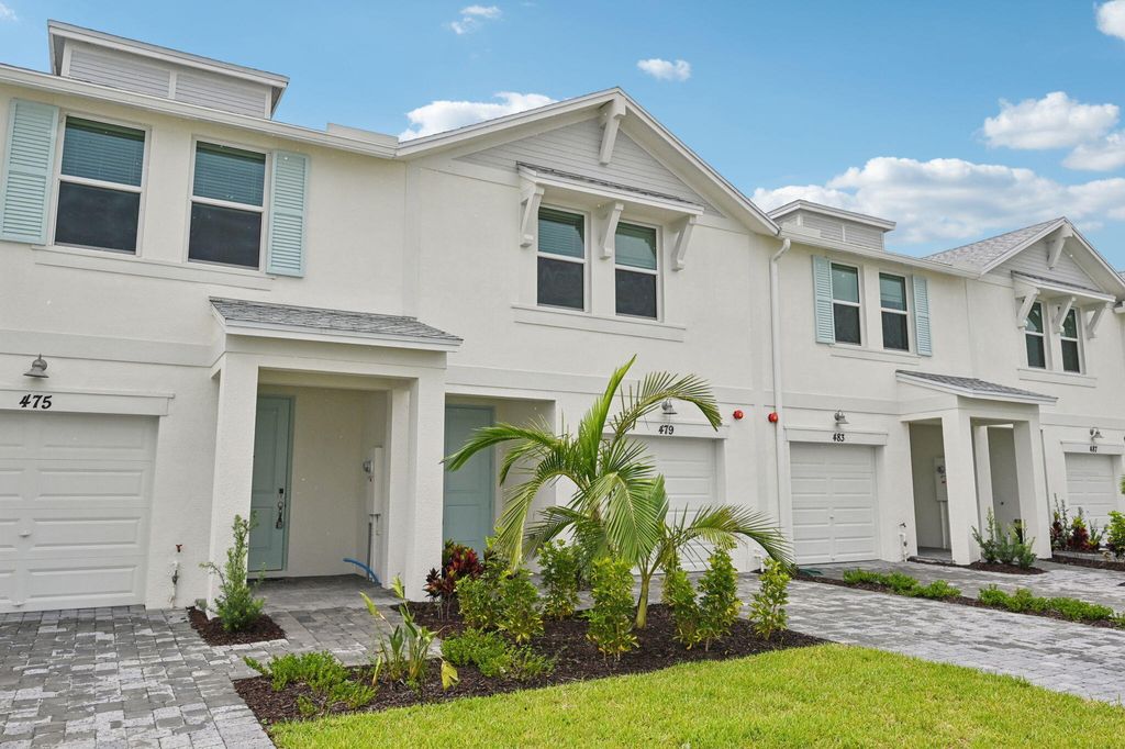 Photo of 479 Salisbury Circle, Fort Pierce, FL 34982 (MLS # R11102466)