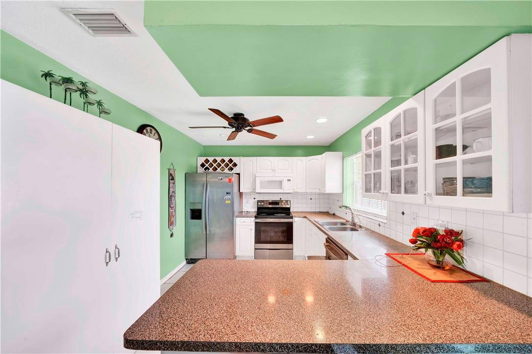 NORTH LAUDERDALE VILLAGE - Residential