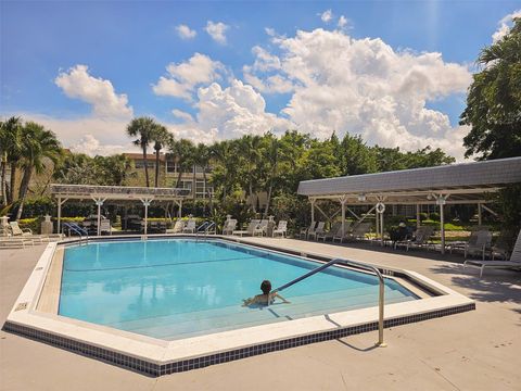 A home in Lauderdale Lakes