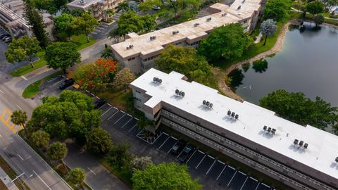 A home in Lauderdale Lakes