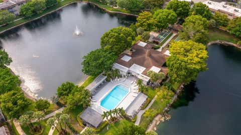 A home in Lauderdale Lakes