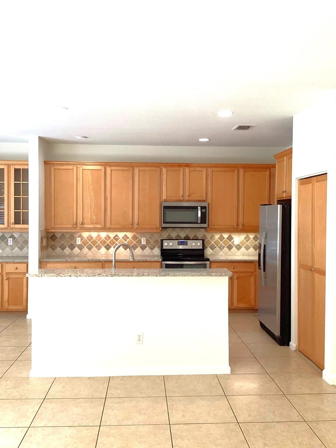 NAUTICA ISLES 2 - Residential Lease