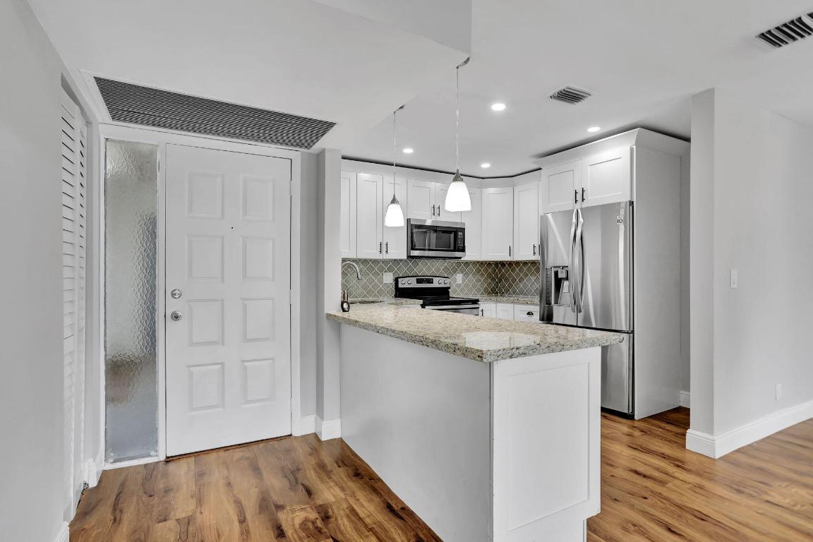 BAYWOOD VILLAGE - Residential