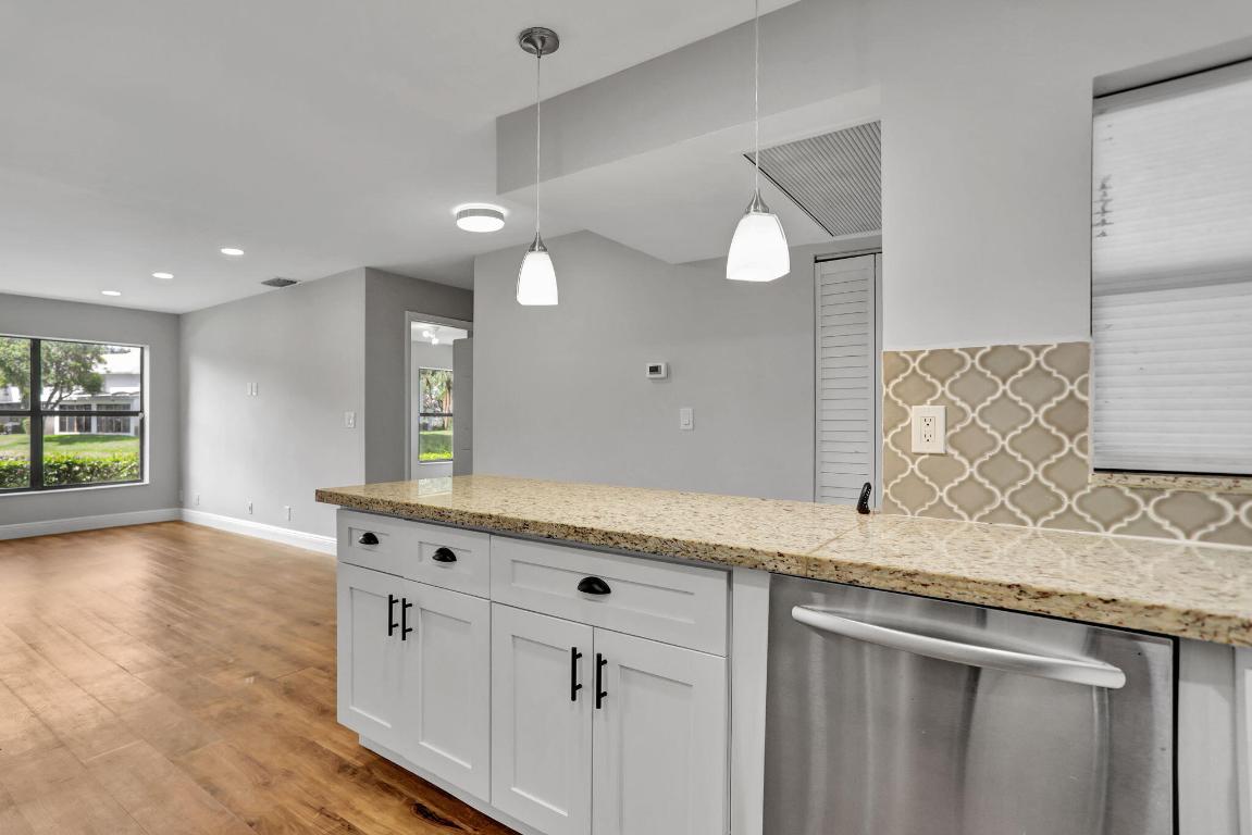 BAYWOOD VILLAGE - Residential