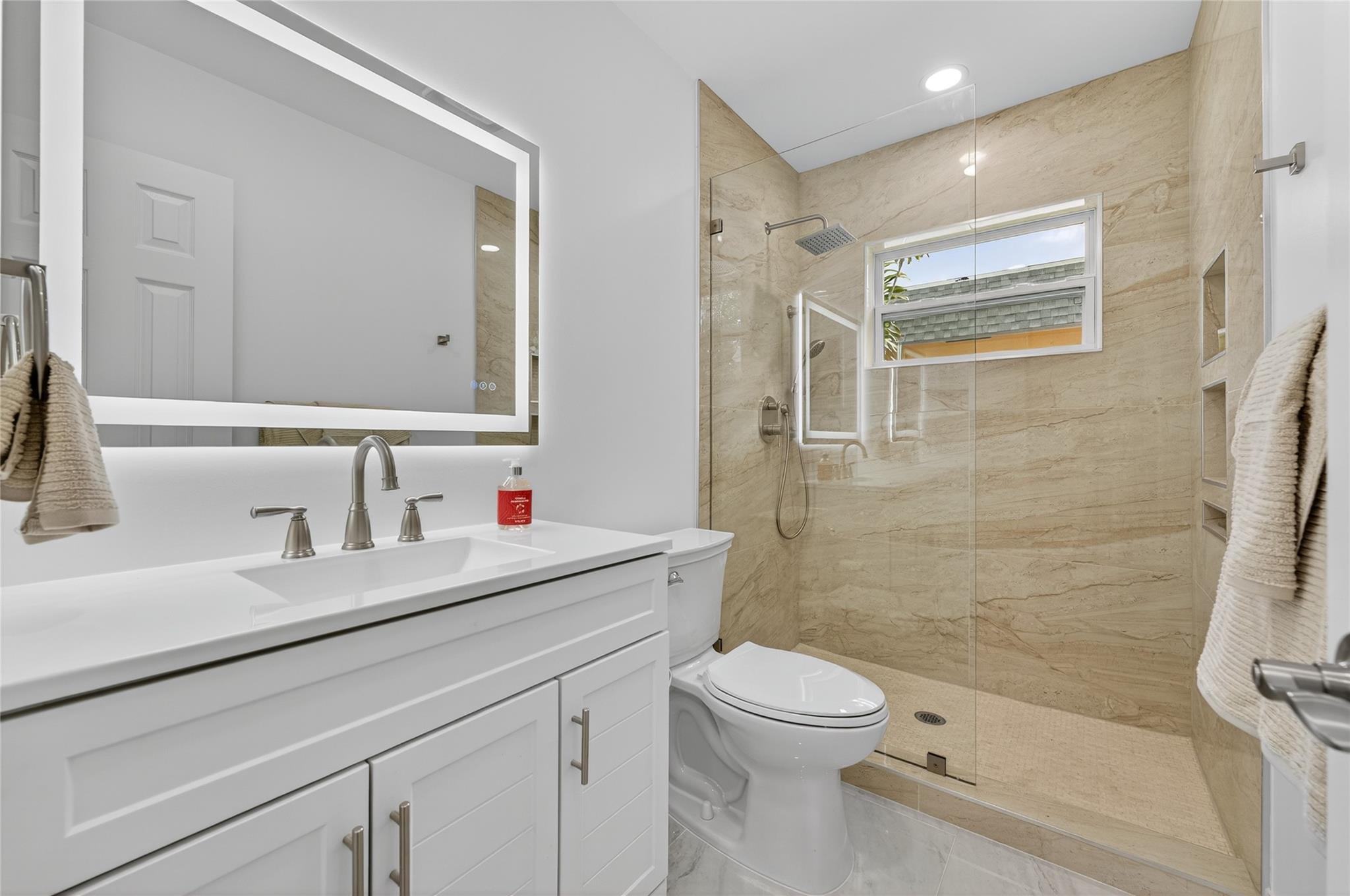 East Haven 21-39 B - Residential