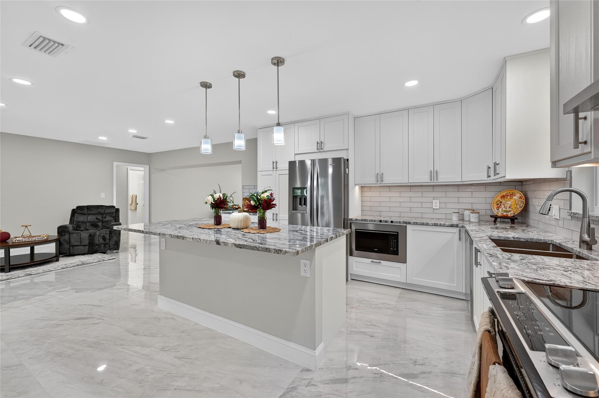 East Haven 21-39 B - Residential