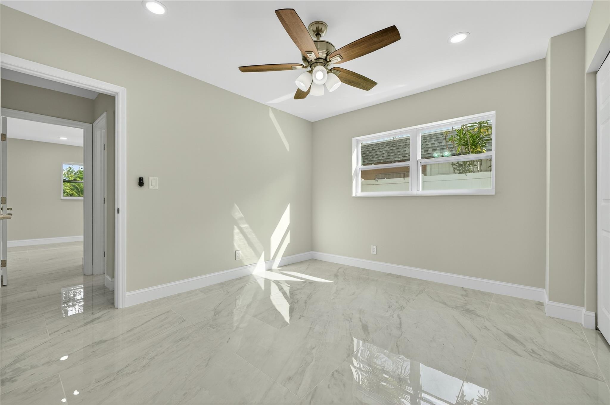 East Haven 21-39 B - Residential