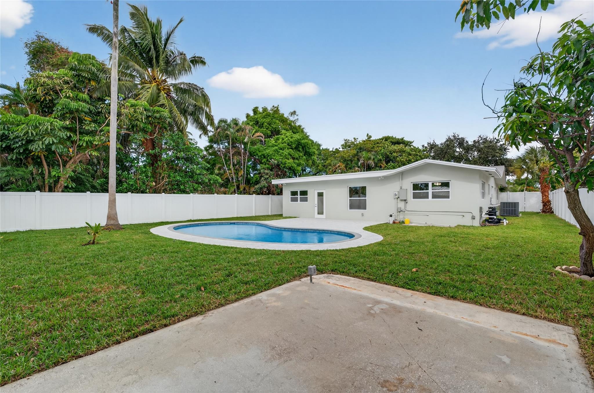 East Haven 21-39 B - Residential