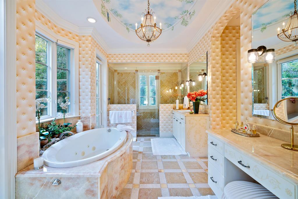 ROYAL PARK - Residential