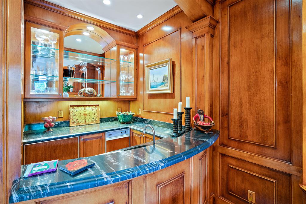 ROYAL PARK - Residential