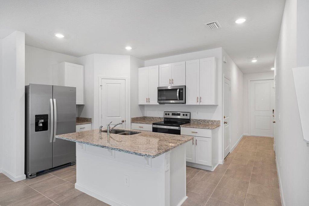 Photo of 530 Salisbury Circle, Fort Pierce, FL 34982 (MLS # R11086623)