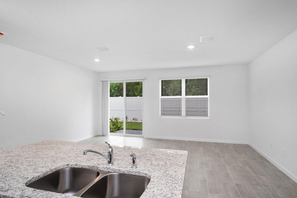 Photo of 530 Salisbury Circle, Fort Pierce, FL 34982 (MLS # R11086623)