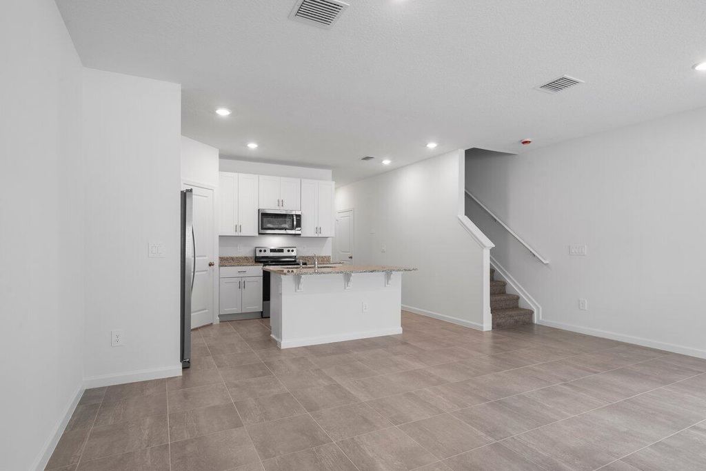 Photo of 530 Salisbury Circle, Fort Pierce, FL 34982 (MLS # R11086623)