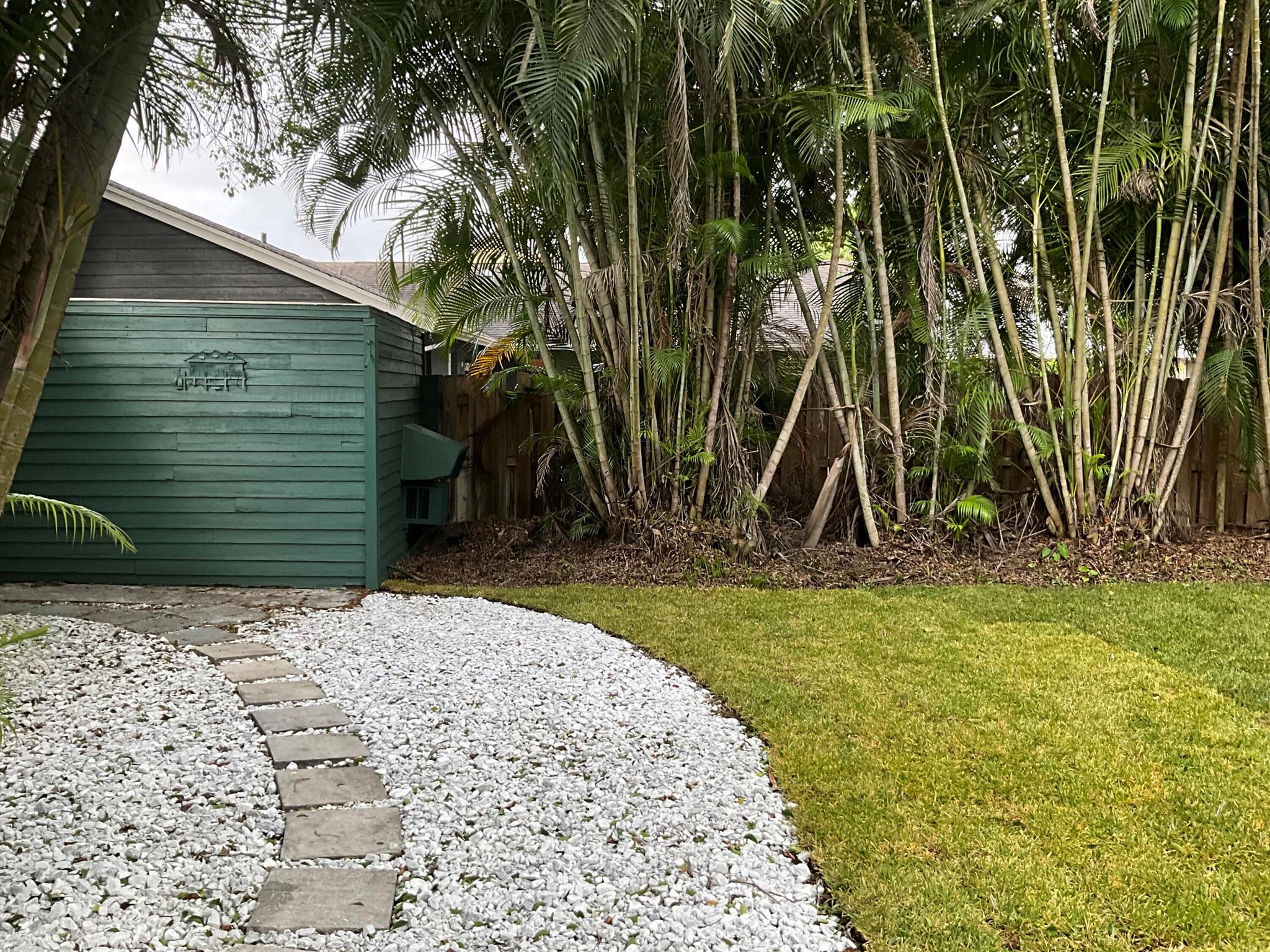 GREENVIEW SHORES - Residential Lease