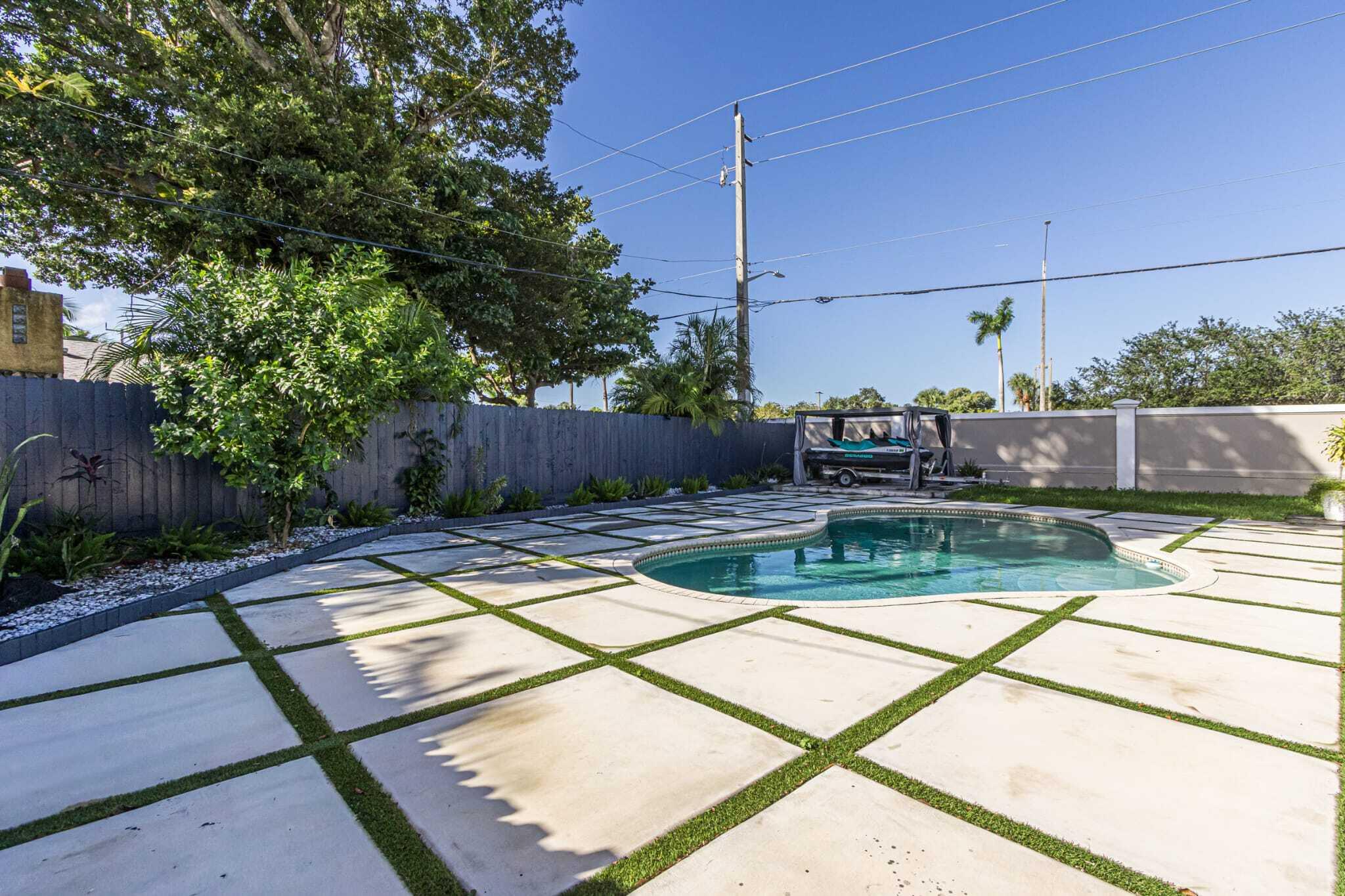 8720 NW 46TH Street
