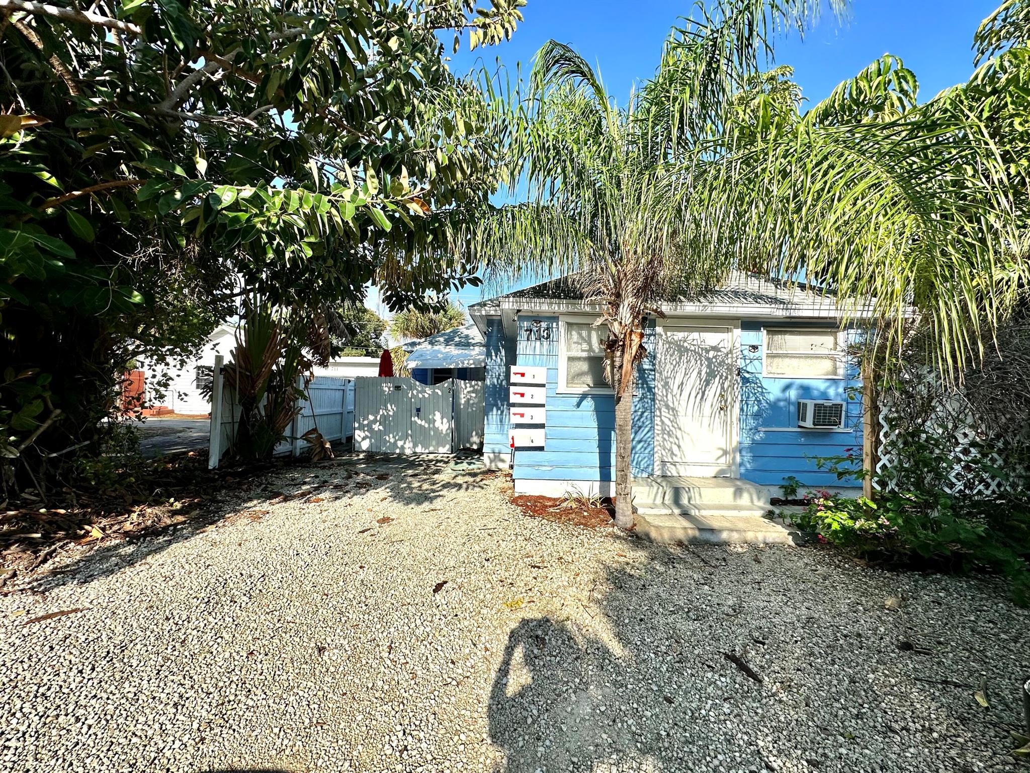 LAKE WORTH TOWN OF - Residential Lease