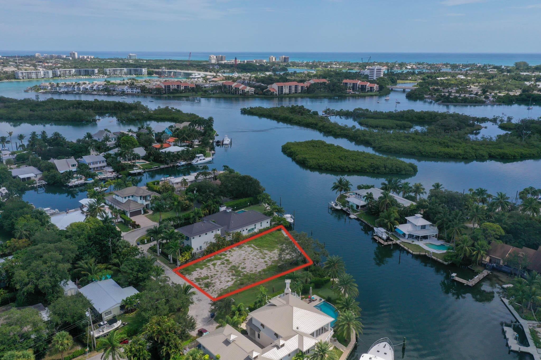 YACHT CLUB ESTATES - Land