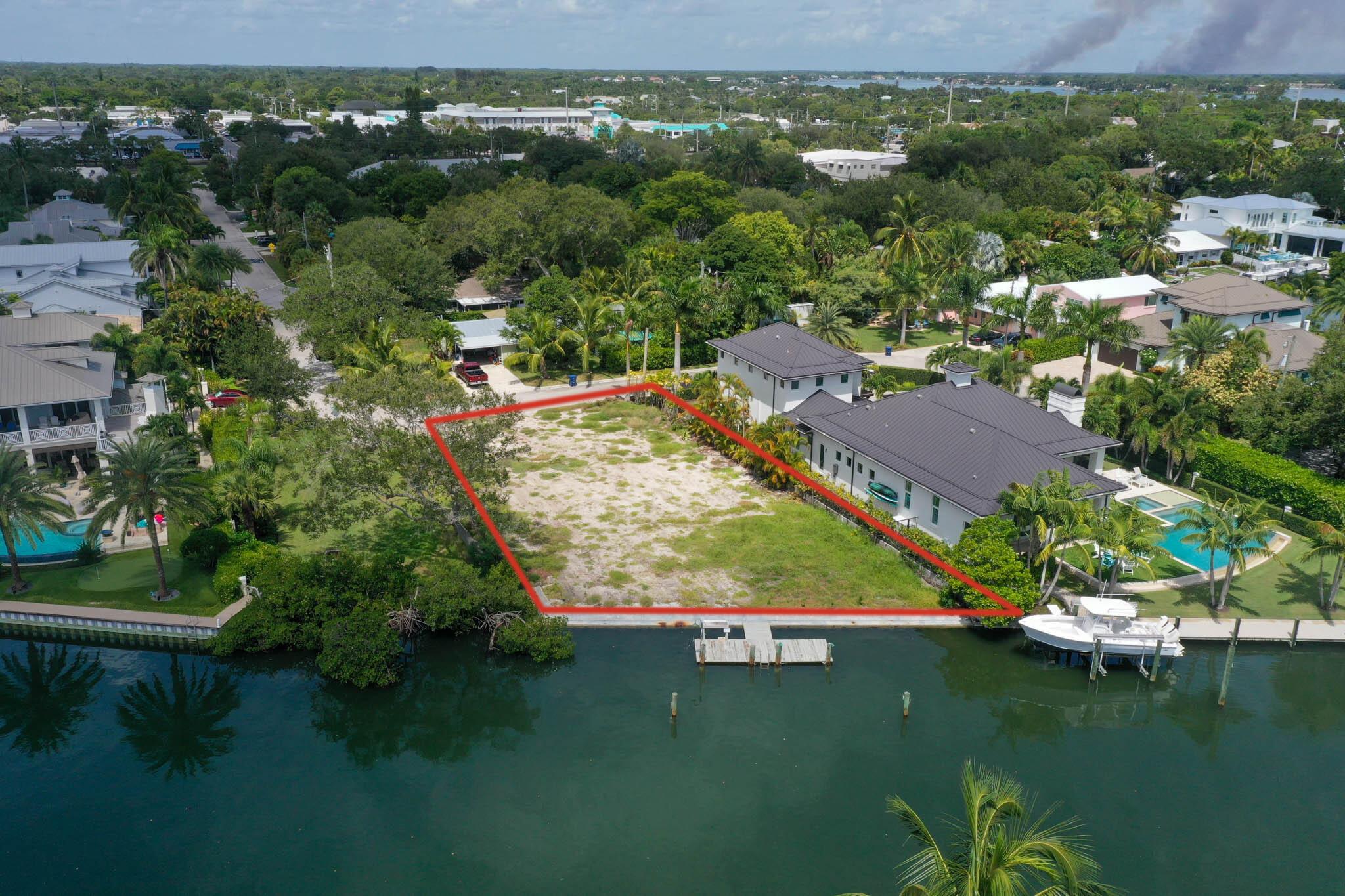 YACHT CLUB ESTATES - Land