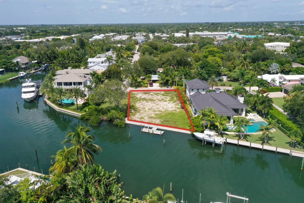 Photo of 601 Waldemar Road, Jupiter, FL 33477 (MLS # R11119525)