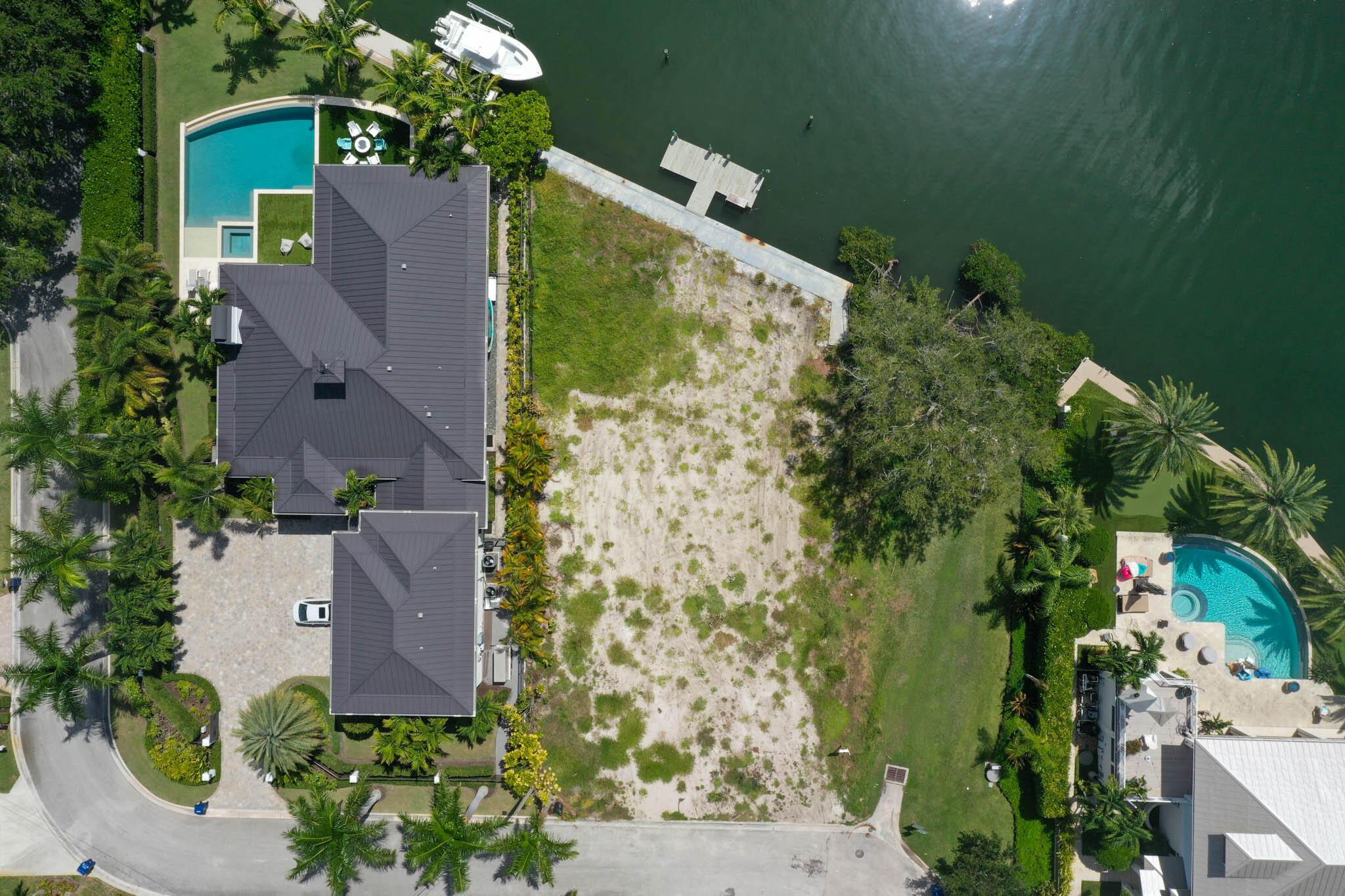 YACHT CLUB ESTATES - Land